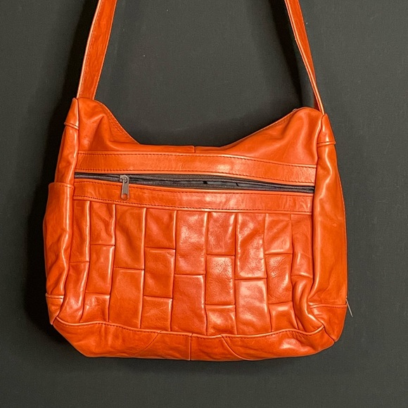 Made in Mexico large ,genuine leather crossbody bag - Picture 8 of 15